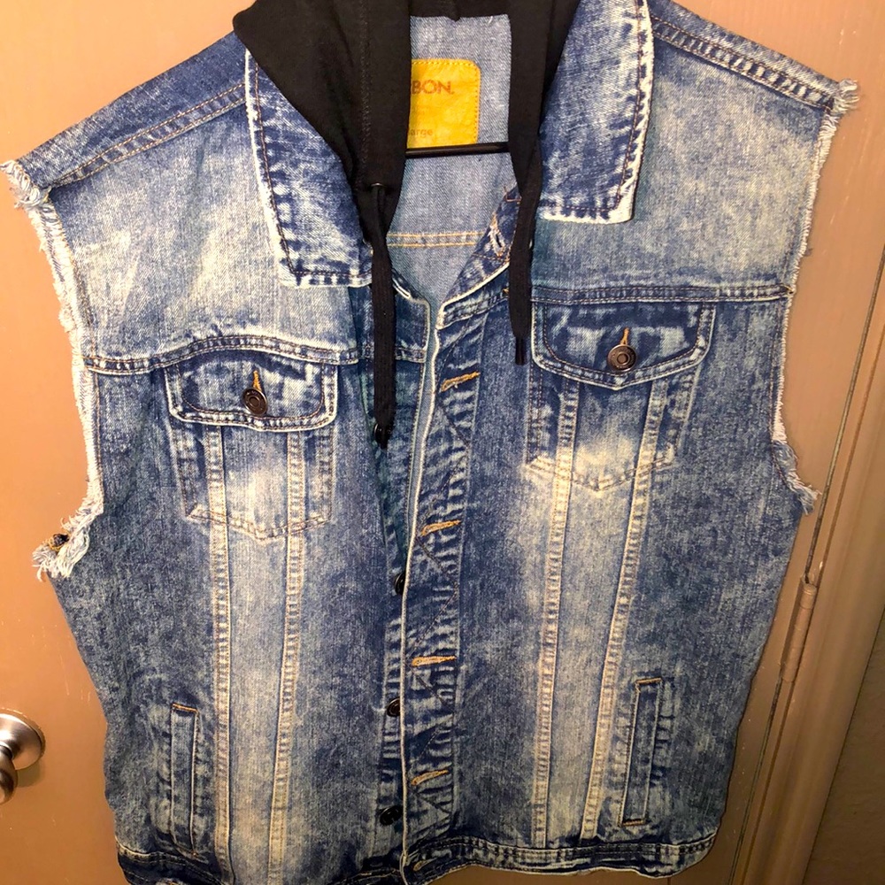 XXL Men’s Hooded Cut-Off Jean Jacket